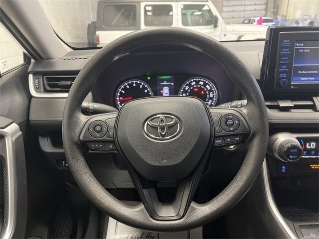 2022 Toyota RAV4 XLE Base
